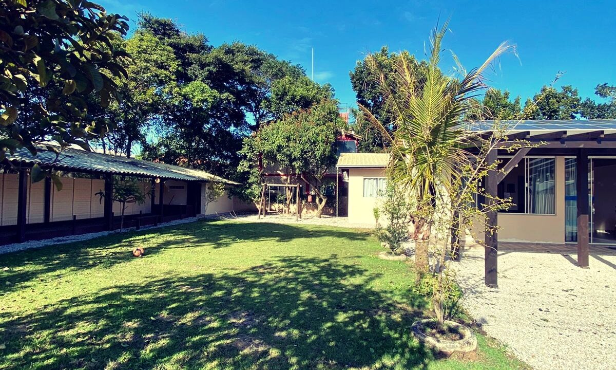 casa-a-venda-com-piscina-na-praia-de-Canto-Grande (19) (1)